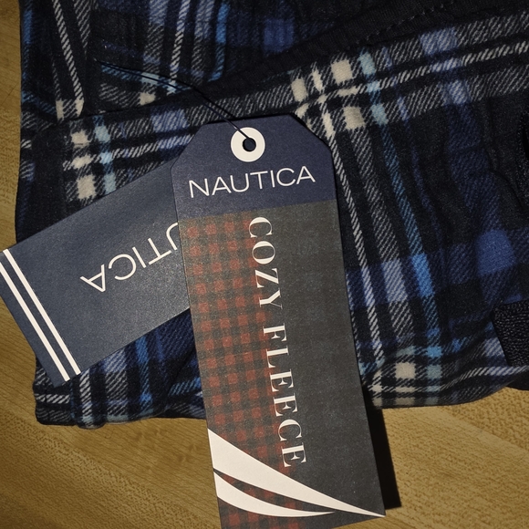 Nautica Men's Navy Plaid Pajamas (PJ8) - Picture 7 of 12